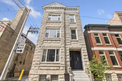 814 N Hermitage Ave, Chicago, IL 60622