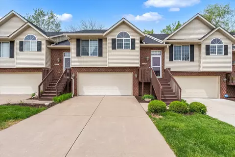 1223 33rd Avenue Cir, Silvis, IL 61282