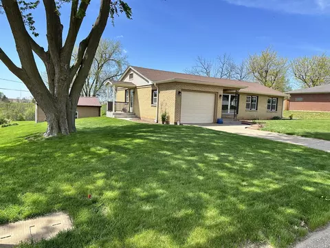 Other - 3806 Eagle Heights Dr, Clinton, IA 52732 photo 1 of 12