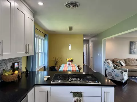 Kitchen - 3806 Eagle Heights Dr, Clinton, IA 52732 photo 4 of 5