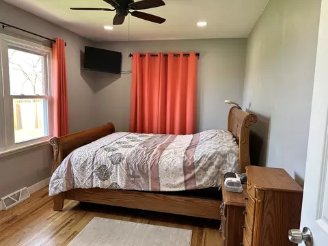 Bedroom - 3806 Eagle Heights Dr, Clinton, IA 52732 photo 1 of 2