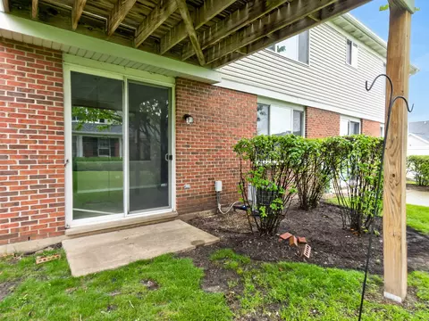 Exterior - 642 Legend Ln #642, Mchenry, IL 60050 photo 7 of 7