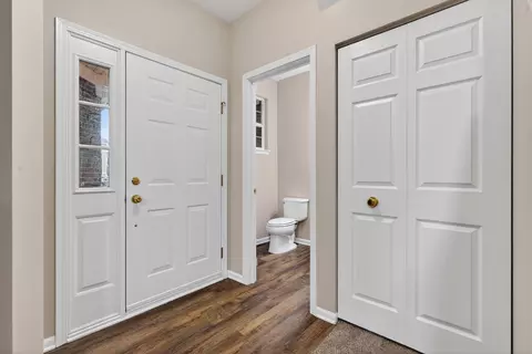 Entry Way - 642 Legend Ln #642, Mchenry, IL 60050 photo 1 of 1