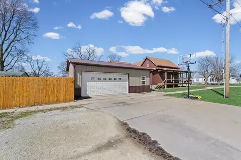 360 E Patton St, Paxton, IL 60957 photo 32