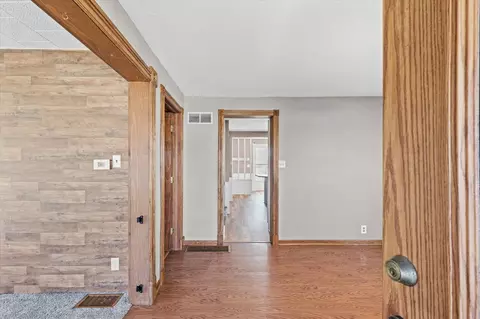 360 E Patton St, Paxton, IL 60957 photo 3