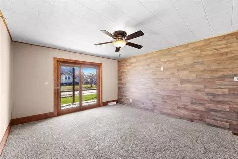 360 E Patton St, Paxton, IL 60957 photo 5