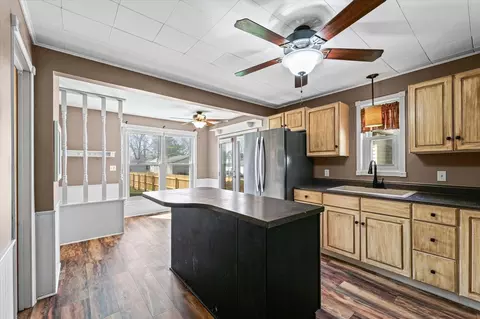 360 E Patton St, Paxton, IL 60957 photo 9