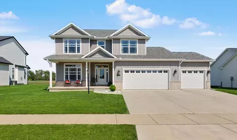 1706 Littlefield Ln, Mahomet, IL 61853