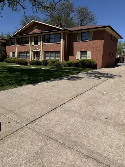 10650 W Cermak Rd #2E, Westchester, IL 60154