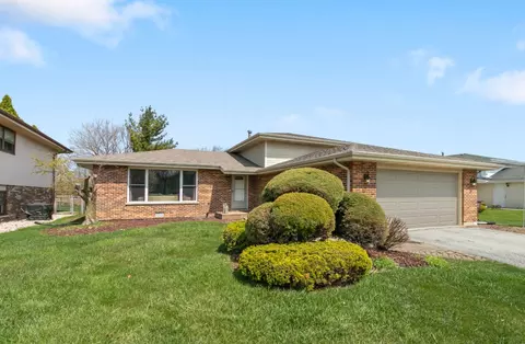 7024 Brementowne Rd, Tinley Park, IL 60477