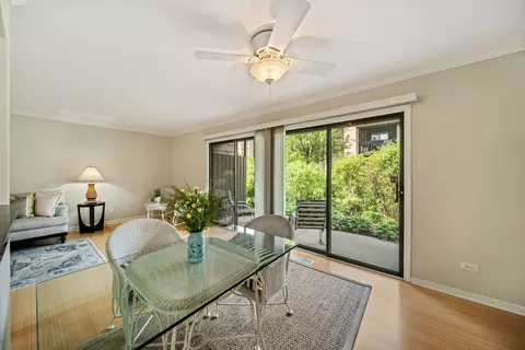 Dining - 228 Brookside Ln #B, Willowbrook, IL 60527 photo 1 of 2