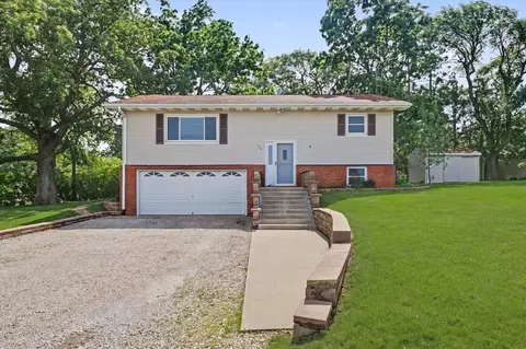 104 Choctaw Trl, Loda, IL 60948