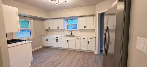 Kitchen - 1863 E Duane Blvd, Kankakee, IL 60901 photo 2 of 2