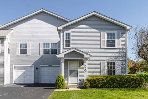 1230 Orleans Dr, Mundelein, IL 60060