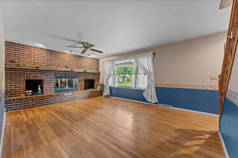 Living - 1606 Dobbins Dr, Champaign, IL 61821 photo 2 of 3