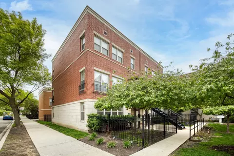 1331 N Burling St #A, Chicago, IL 60610