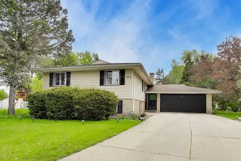 533 Carr Ct, Schaumburg, IL 60193