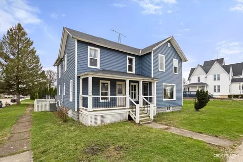 107 E Comanche Ave, Shabbona, IL 60550