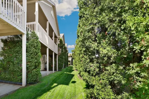 Exterior - 6822 Oak View Ct, Oak Forest, IL 60452 photo 6 of 6