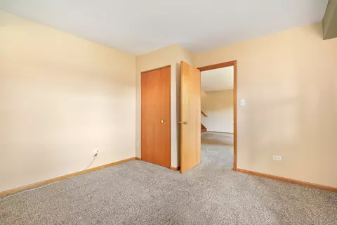 Bedroom - 6822 Oak View Ct, Oak Forest, IL 60452 photo 2 of 5