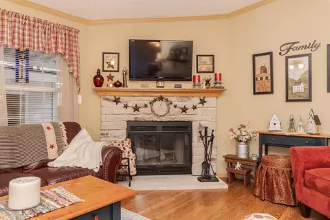 1129 11th St, Bloomington, IL 61704 photo 8