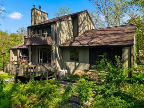 Other - 1024 Idle Oak Run, Dixon, IL 61021 photo 2 of 9