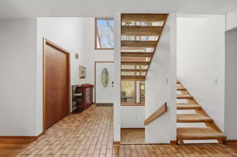 Entry Way - 1024 Idle Oak Run, Dixon, IL 61021 photo 1 of 1