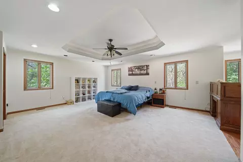 Bedroom - 1024 Idle Oak Run, Dixon, IL 61021 photo 4 of 6