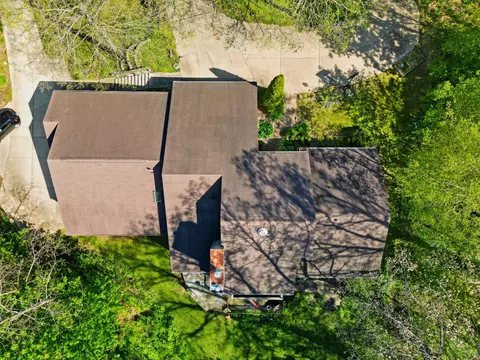 View/Area - 1024 Idle Oak Run, Dixon, IL 61021 photo 1 of 2