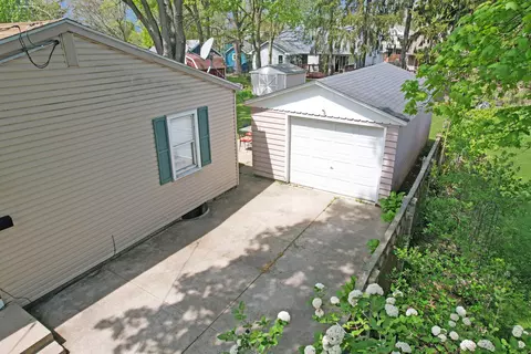 Exterior - 311 E Jones St, Plano, IL 60545 photo 2 of 5