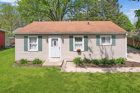 Exterior - 311 E Jones St, Plano, IL 60545 photo 1 of 5