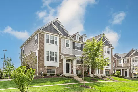 1134 E Bauer Rd, Naperville, IL 60563