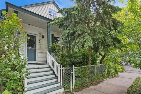 500 W 42nd St, Chicago, IL 60609