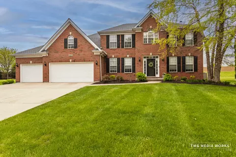 5624 Bergamot Ct, Naperville, IL 60564