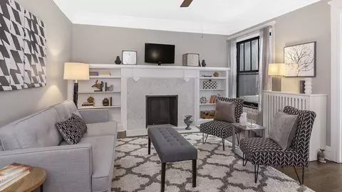 Living - 1367 E 52nd St #1, Chicago, IL 60615 photo 1 of 2