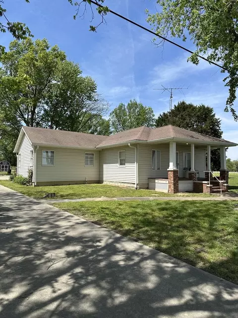 23407 Us Highway 51 Hwy, Elkville, IL 62932