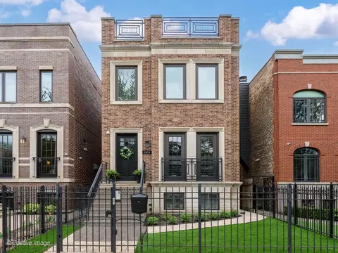 1911 W Wolfram St, Chicago, IL 60657