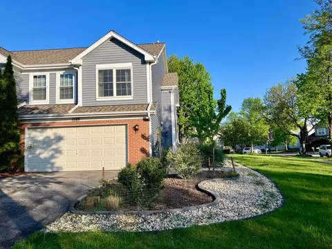 1283 Derby Ln, Mundelein, IL 60060