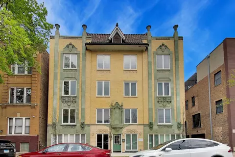1636 W Melrose St #303, Chicago, IL 60657