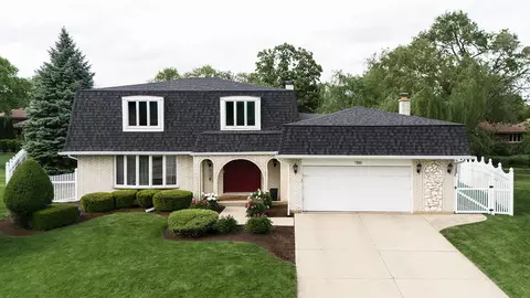 7810 Del Ct, Darien, IL 60561