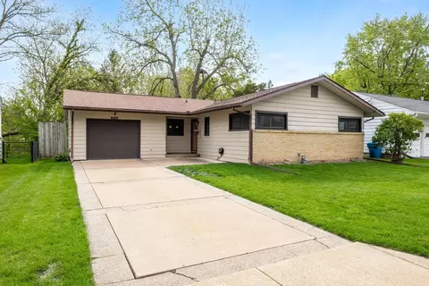 2636 6th St, East Moline, IL 61244