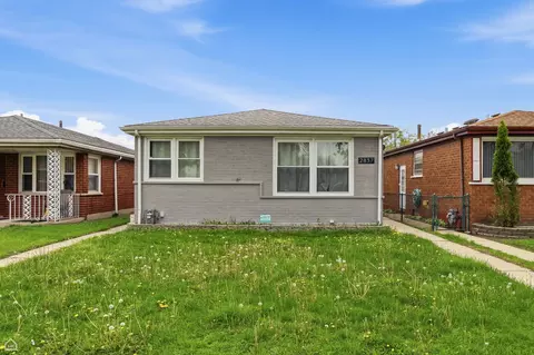 2837 E 127th St, Chicago, IL 60633
