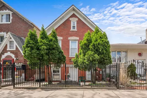 2250 S Sacramento Ave, Chicago, IL 60623