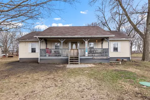 510 W Railroad St, La Moille, IL 61330