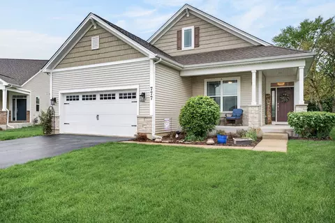 777 W Fairway Dr, Addison, IL 60101