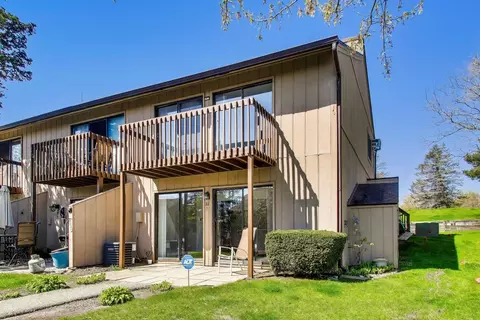 22 Jamaica Colony #1, Fox Lake, IL 60020