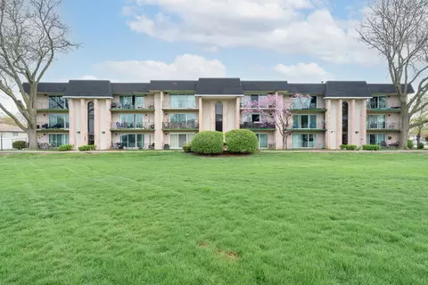9202 S Pulaski Rd #1E, Oak Lawn, IL 60453