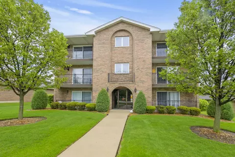 15255 West Ave #3S, Orland Park, IL 60462