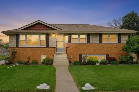 Exterior - 7730 S Octavia Ave, Bridgeview, IL 60455 photo 5 of 5