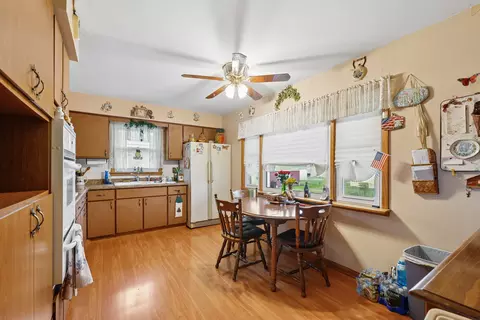 Kitchen - 7730 S Octavia Ave, Bridgeview, IL 60455 photo 1 of 4